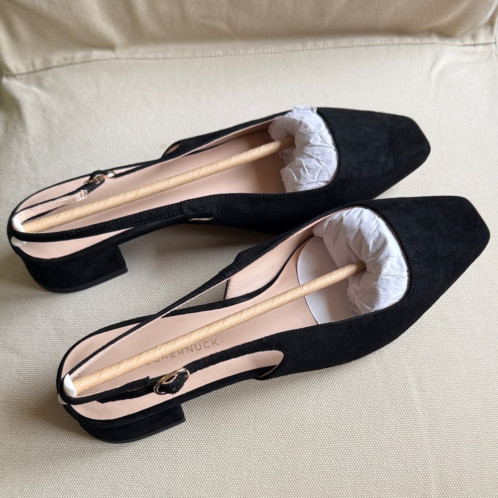 Velvet slingbacks, wardrobe staple!